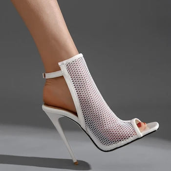 Seksi Yüksek Topuklu Sandalet Kadın Ayakkabı Yeni 2022 Moda Yaz yarım çizmeler Kadınlar İçin Peep Toe Beyaz Siyah parti ayakkabıları Bayanlar